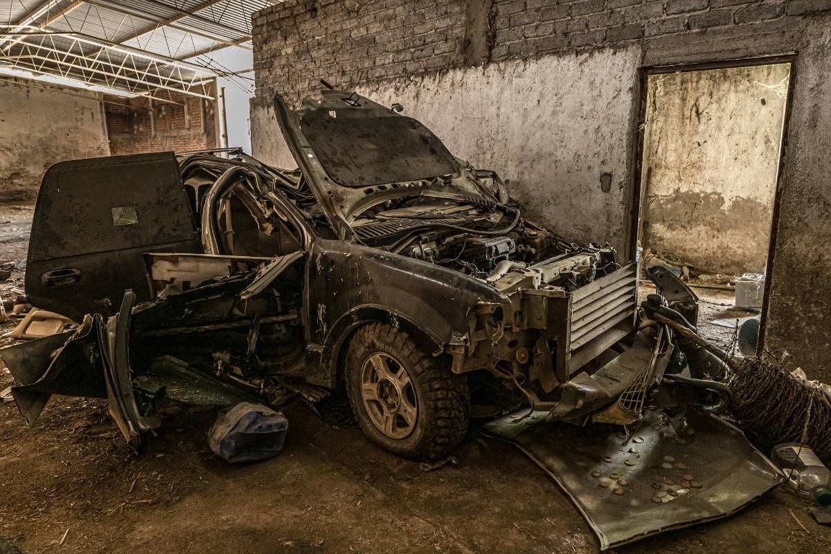 Un vehículo blindado destruido que había sido utilizado por el Cártel de Jalisco Nueva Generación, una poderosa organización criminal mexicana, en el estado occidental de Michoacán.
