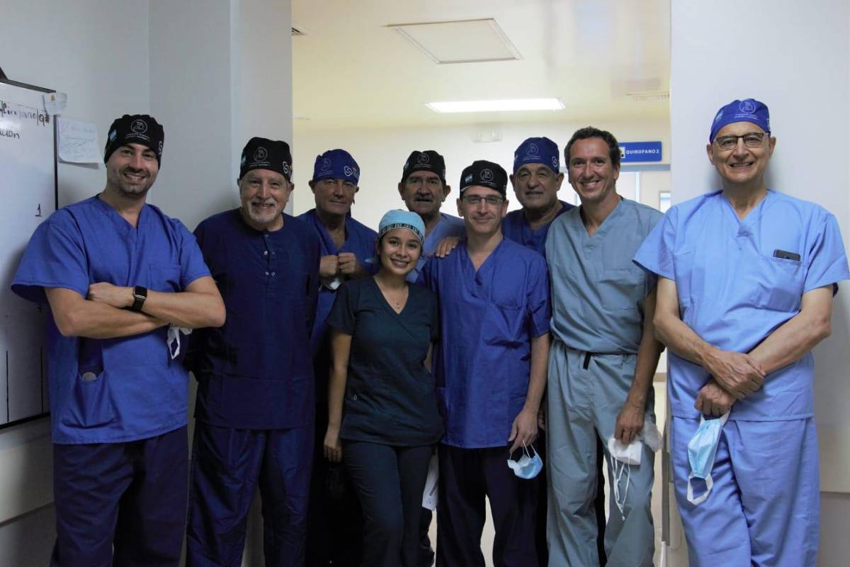 Médicos españoles llegan a Honduras para realizar brigada de urología en San Pedro Sula