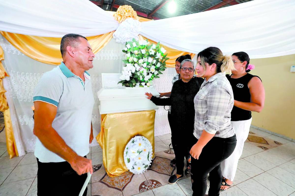 El infante Neizan Pagoada fue velado en la colonia Los Ángeles de Juticalpa.