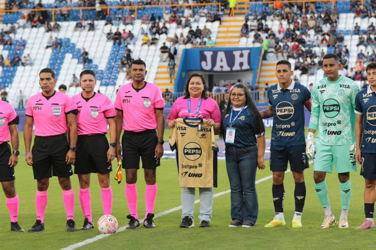 Motagua festeja, bellezas en el Nacional y tormenta eléctrica amenazó el UPN-Marathón