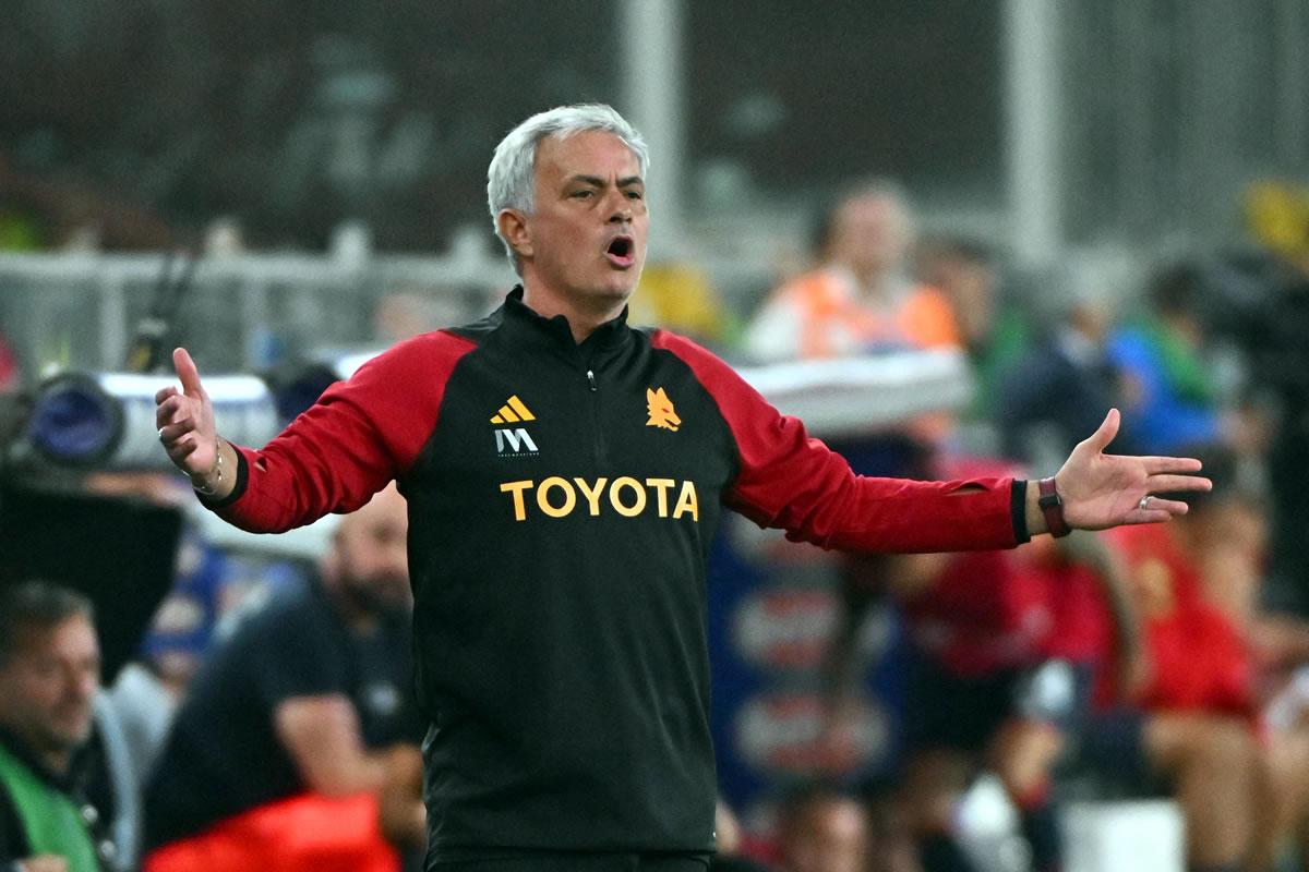 José Mourinho sufrió la tercera derrota en esta temporada con la Roma.