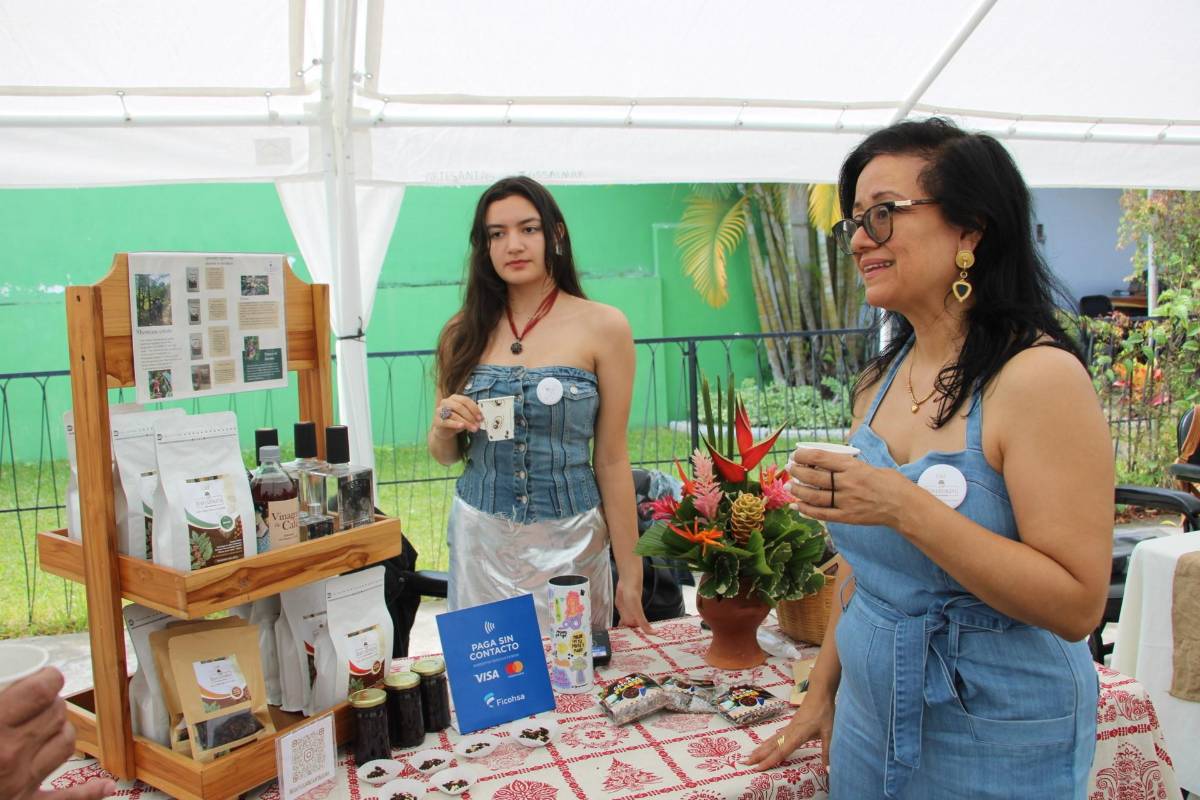 Mujeres dan valor agregado con subproductos del café