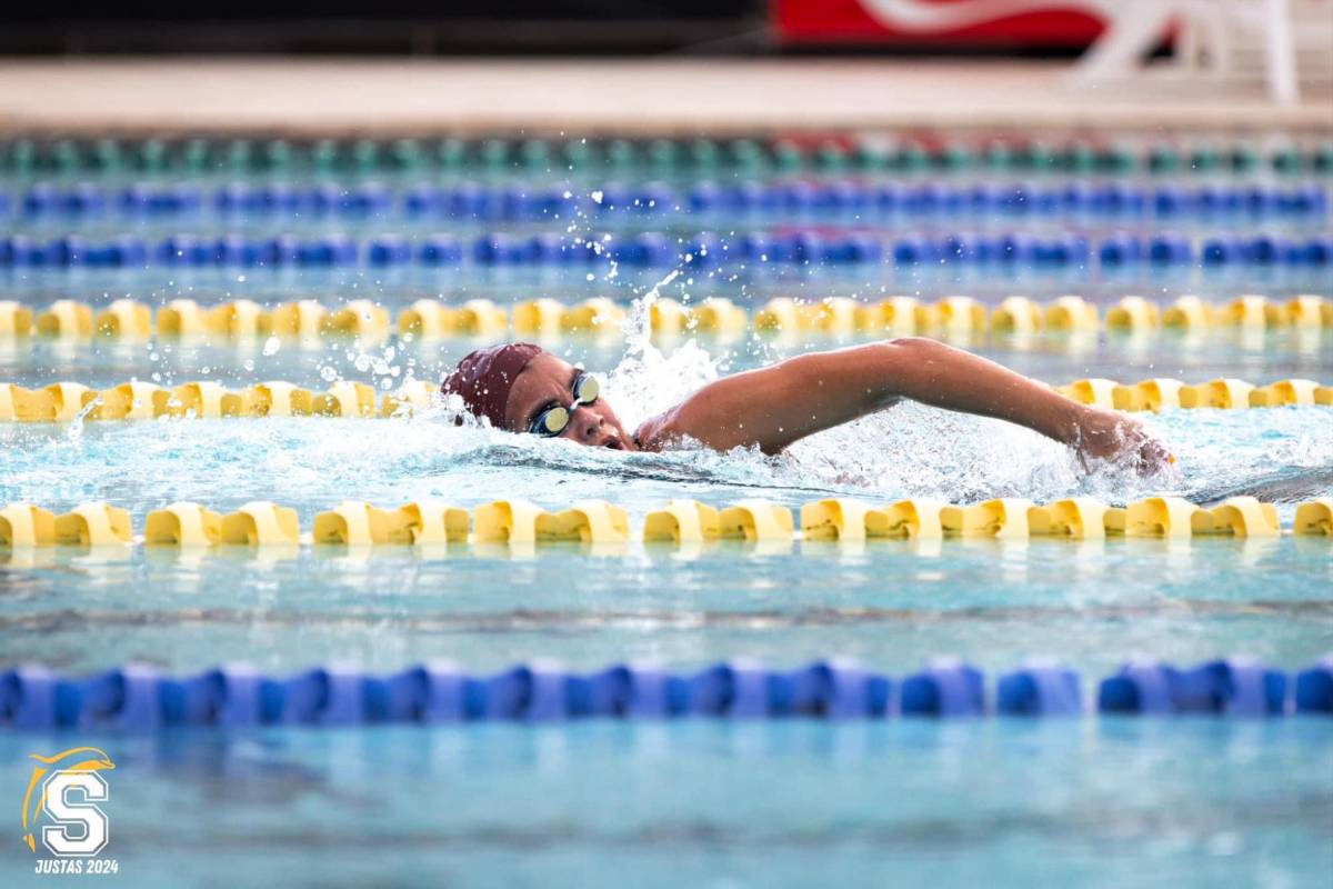 Michell Ramírez en la extenuante prueba de 1,500 metros libres.
