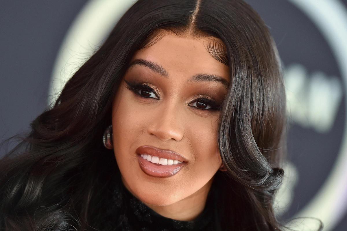 Cardi B habla sobre los procedimientos estéticos a los que se ha sometido