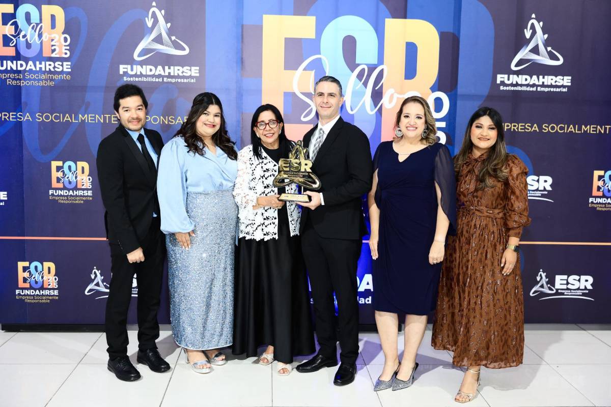 En fotos: Algunos premiados con el Sello FUNDAHRSE 2025