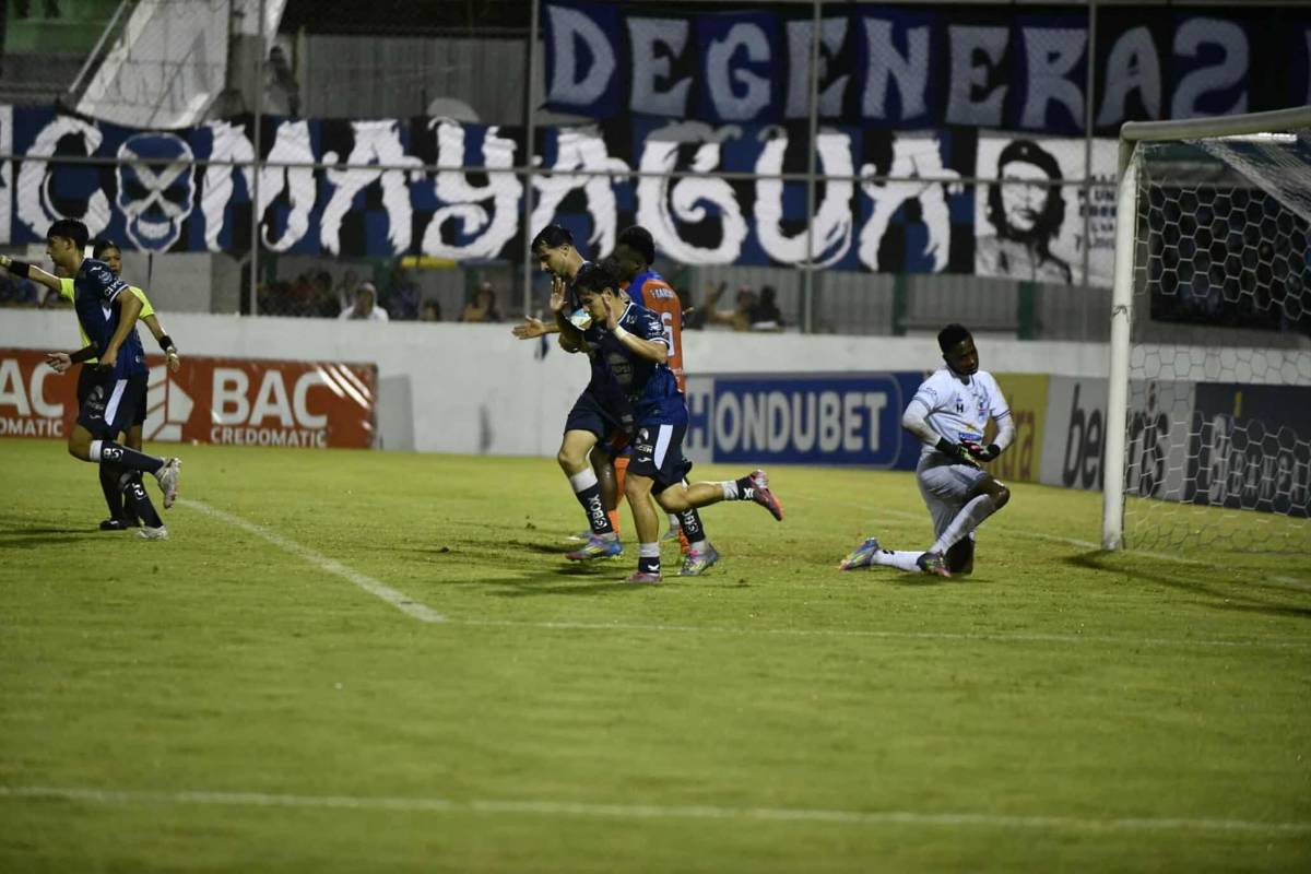 Festín en el Motagua-UPNFM, gesto de Javier López y polémica en Comayagua