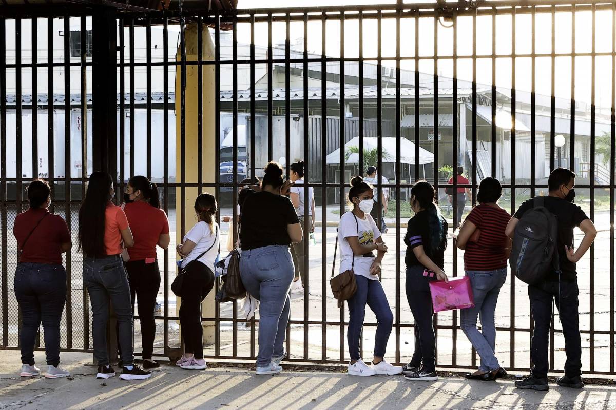 Sector maquila cierra el año con 10,000 empleos menos