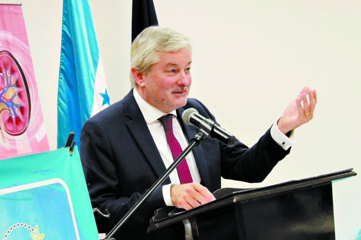 Fortalecerán dos hospitales para pacientes renales