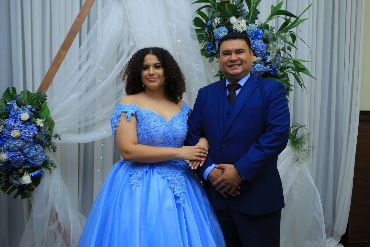 Cielo Laínes celebra sus 15 años rodeada de muestras de cariño