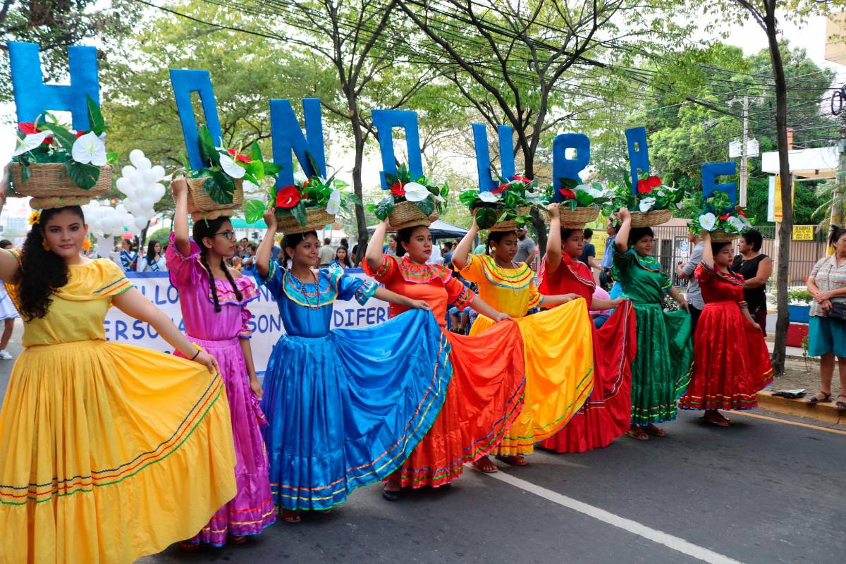 Hoy se conmemora 200 años de independencia patria