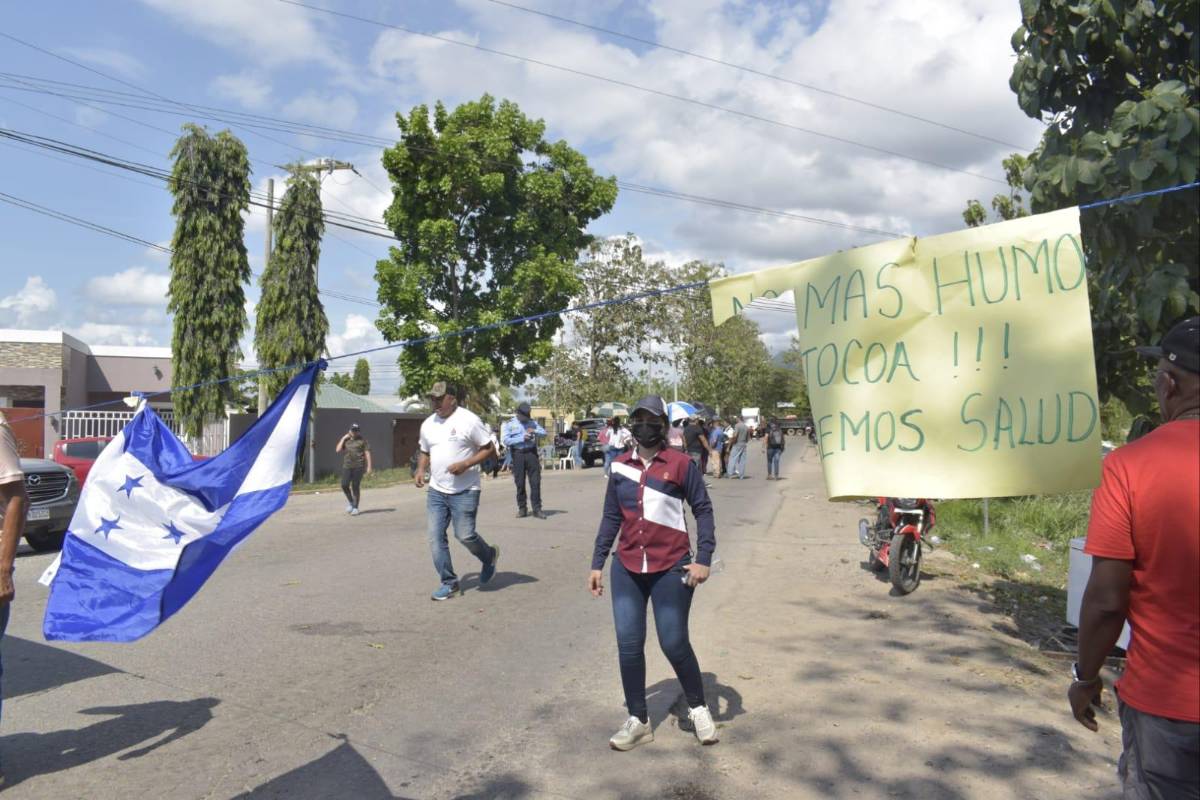 Se toman la CA-13: pobladores exigen cerrar basurero por contaminación