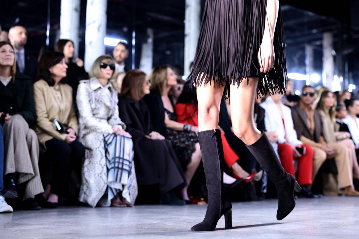 Michael Kors lanza colección bajo la influencia retro