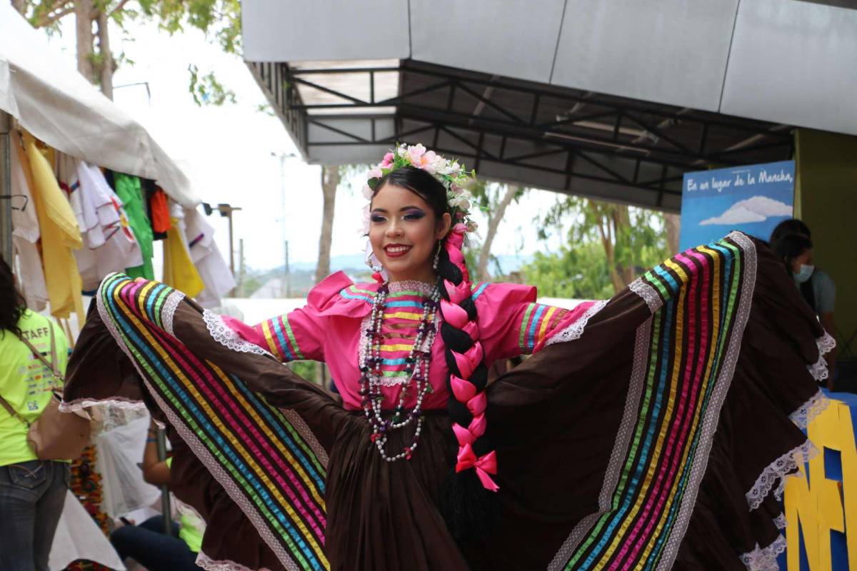 Las autoridades municipales inauguraron ayer el evento.