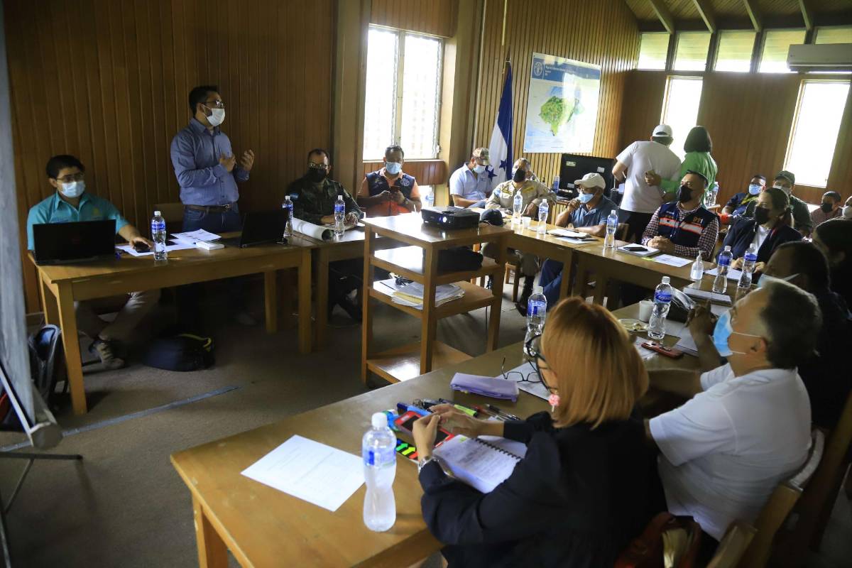 Trazan protocolos para combatir incendios en zonas protegidas