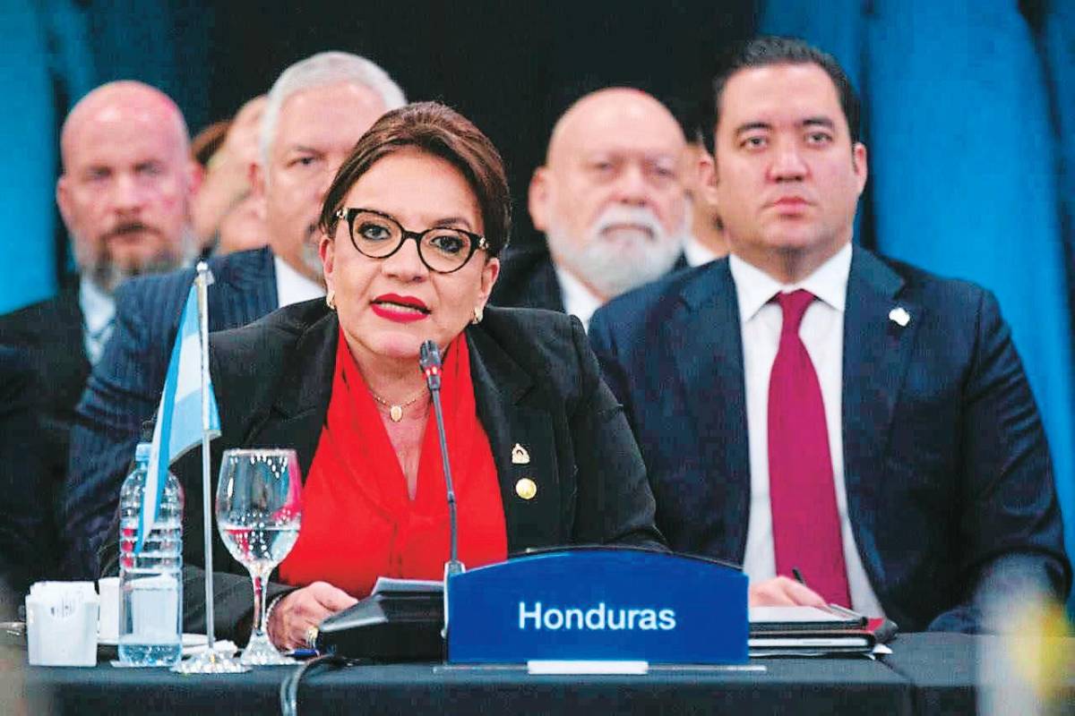 Xiomara Castro afirma en la Celac que la OEA ha fracasado