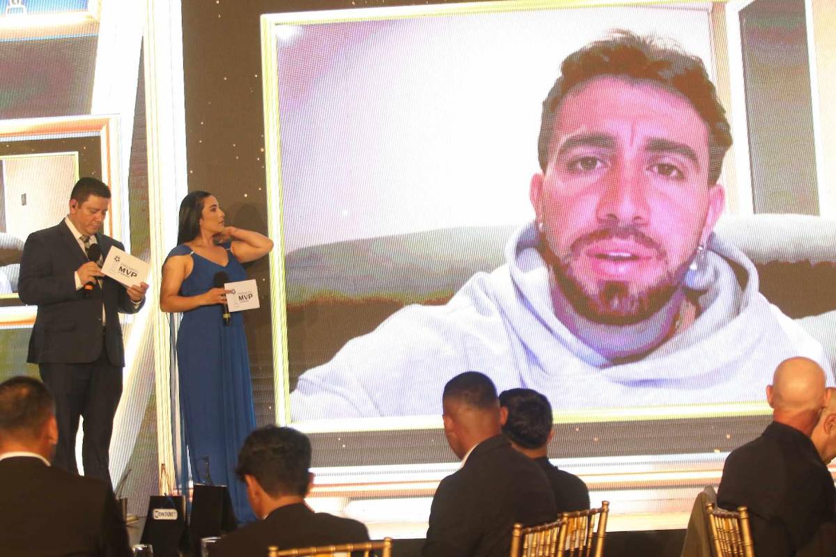 Motagua y Olimpia arrasan: ganadores e inesperado 11 ideal en premios de Liga Nacional