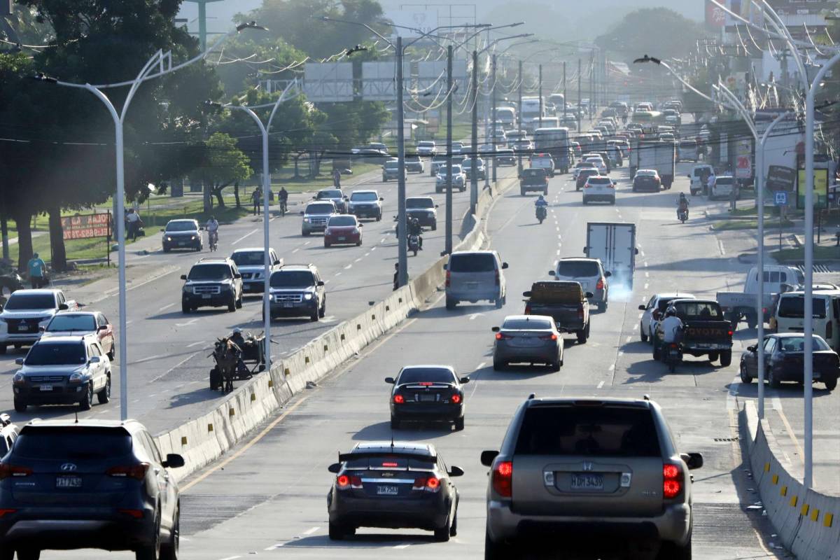 Colapsan vías por crecimiento del parque vehicular en San Pedro Sula