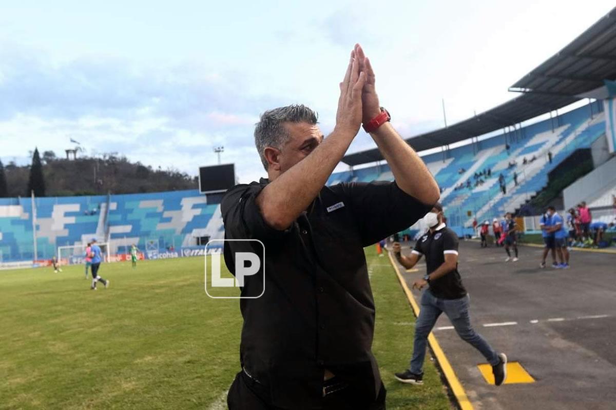 Diego Vázquez agradeció el apoyo de los aficionados motagüenses tras el pitazo final del juego.