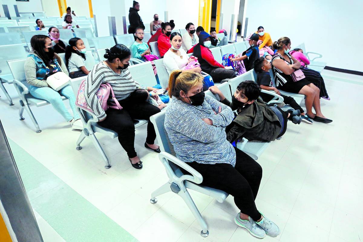 Hospitales recomiendan declarar alerta por dengue