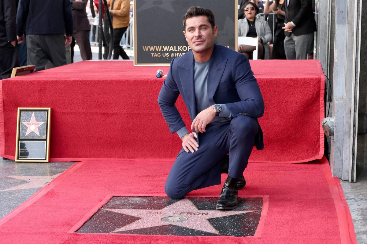 Zac Efron recibe su estrella en Hollywood