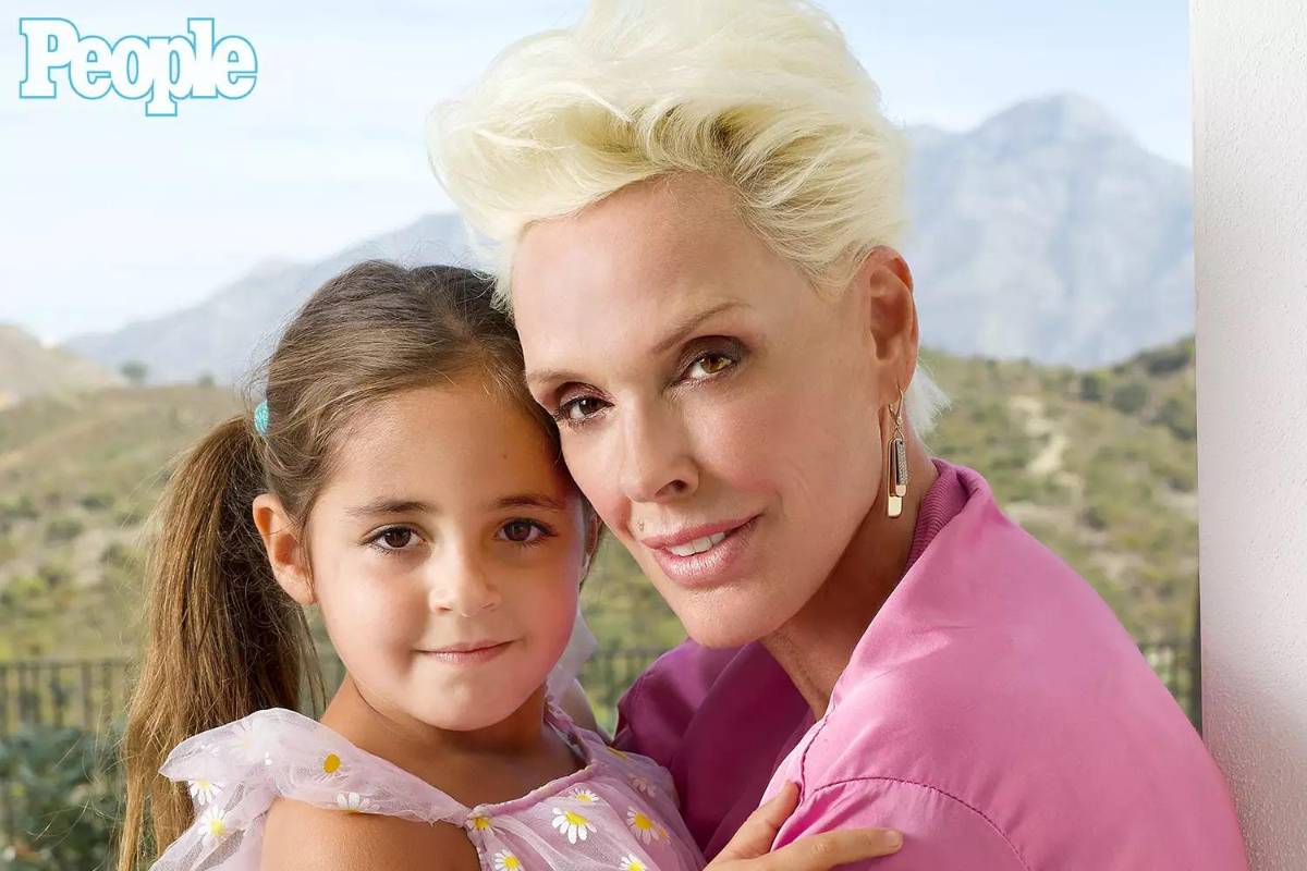 Maternidad tardía:las estrellas que desafían al reloj biológico