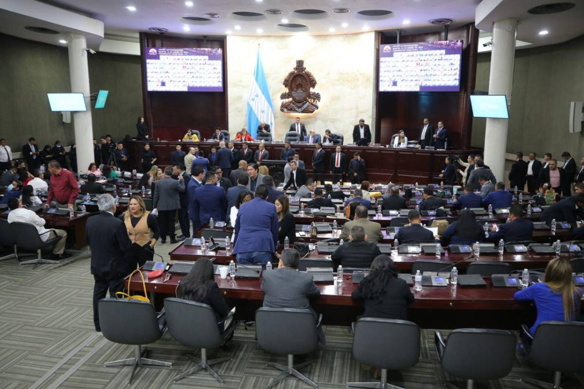 Con 73 votos eligen a la nueva junta directiva del Congreso Nacional