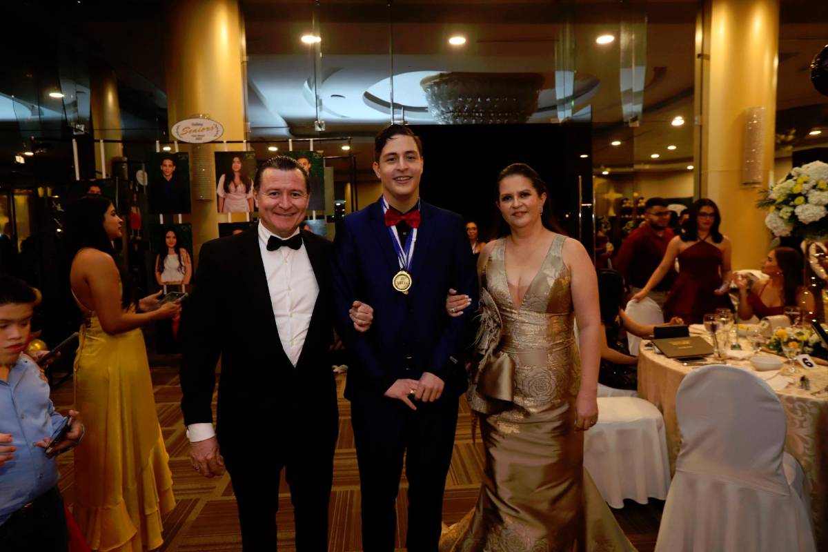 El Instituto Bilingüe Pablo Menzel celebra a sus recién graduados