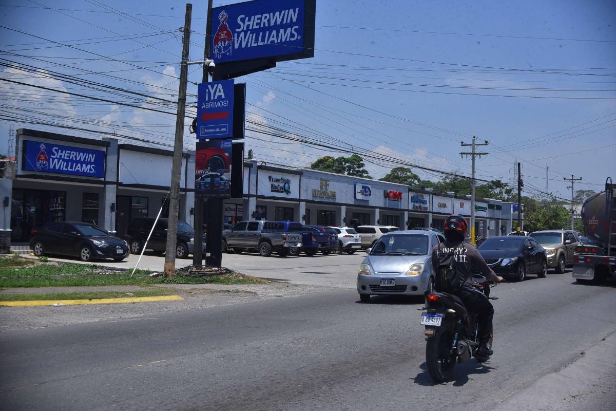 Invierten L100 millones en construir plazas comerciales en La Ceiba