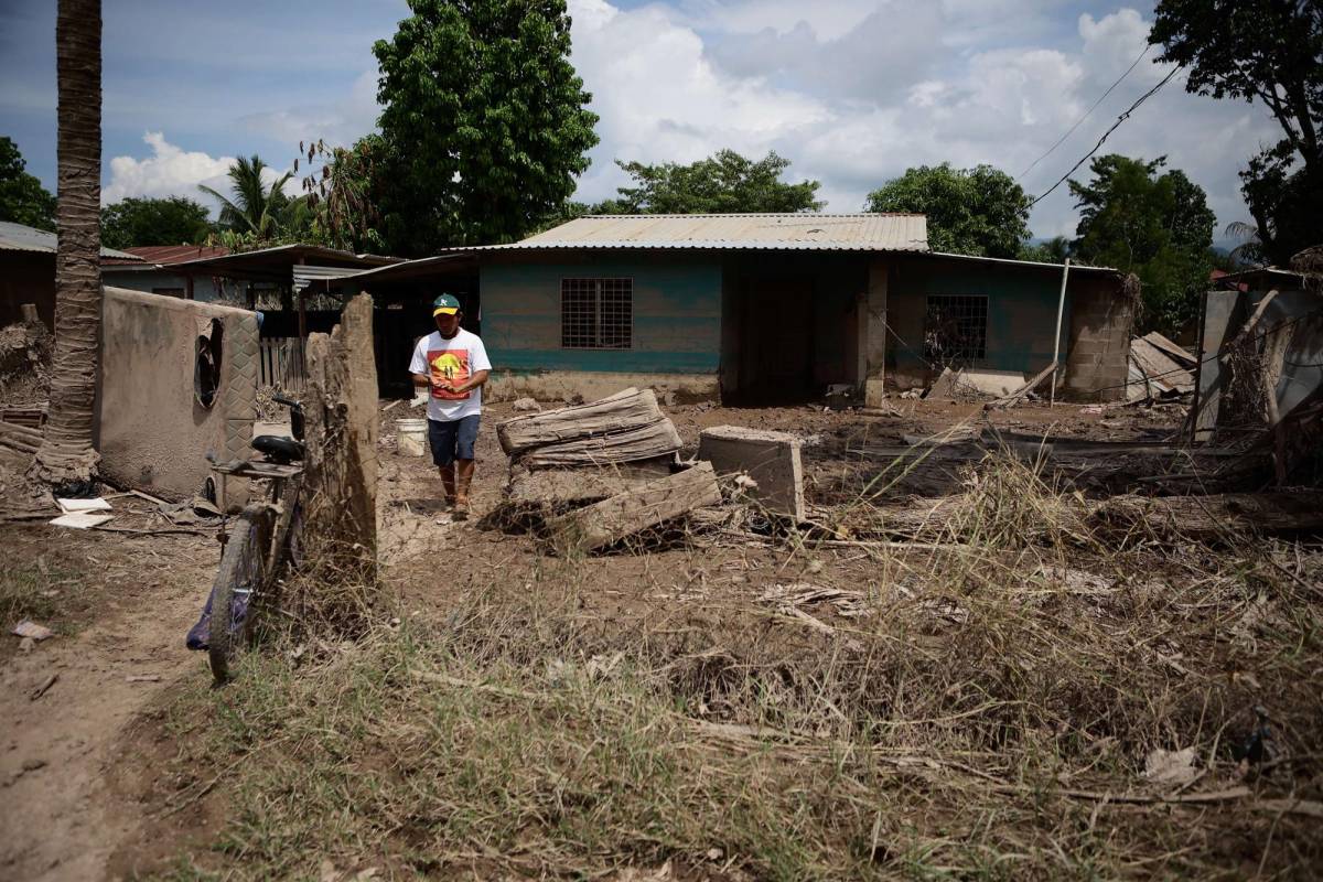 Pobladores de 57 comunidades reclaman por obras de protección