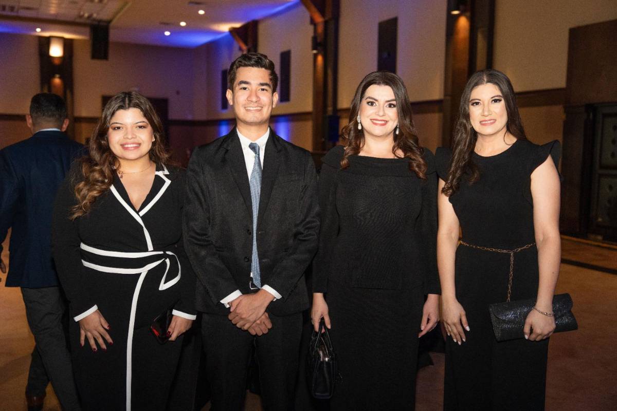 Los selectos invitados en la entrega del Sello FUNDAHRSE 2025