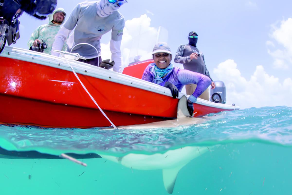 Las tormentas pudieron influir en llegada de tiburón que atacó a Roberto Carlos Bú