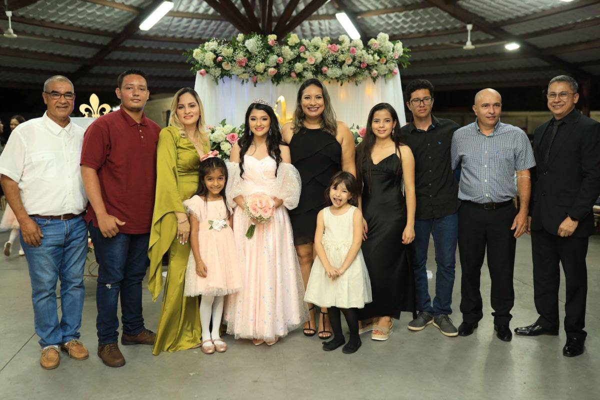 15 años de la querida Ana Marilyn Bustillo