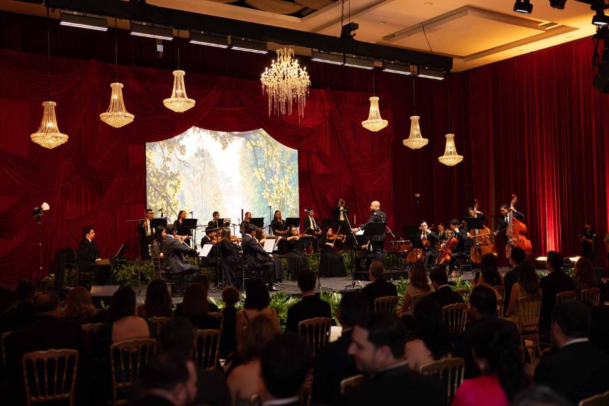 Elegancia y alegría: Así se vivió la celebración del 40 aniversario de la UTH