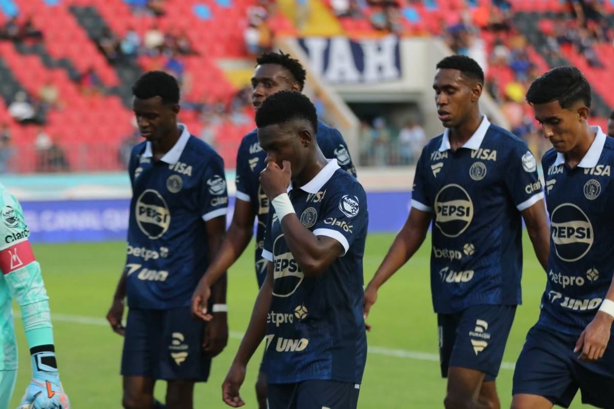 Frustración en Motagua, su insólito error e histórico triunfo del Estrella Roja