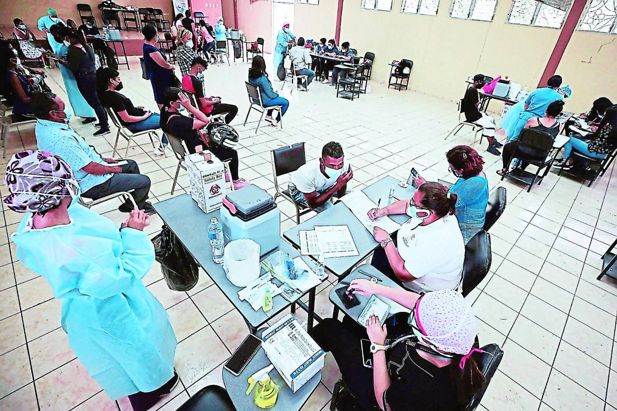 Positividad del covid se triplicó en Honduras