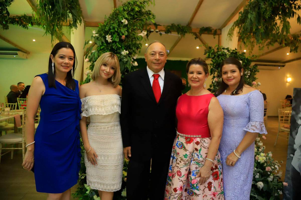 Fernando y Danna llegan al altar para unirse en matrimonio