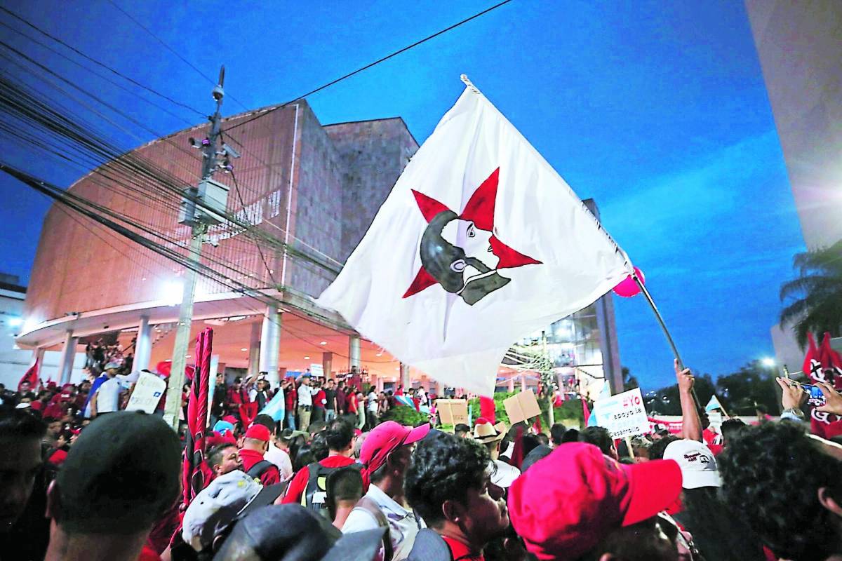 Oposición dice no cederá a presiones de Libre en elección del fiscal