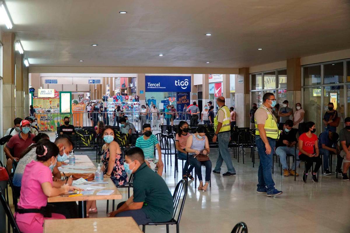 Baja el número de contagios y hospitalizaciones por covid-19