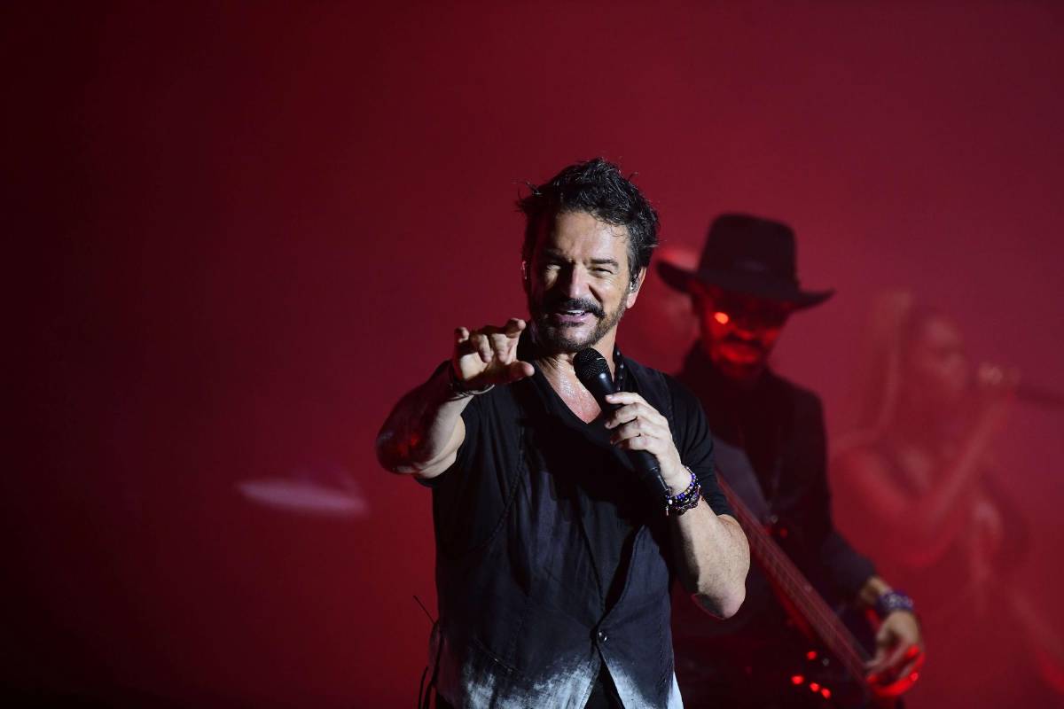 Tras exitoso show en San Pedro Sula, Ricardo Arjona canta hoy en Tegucigalpa