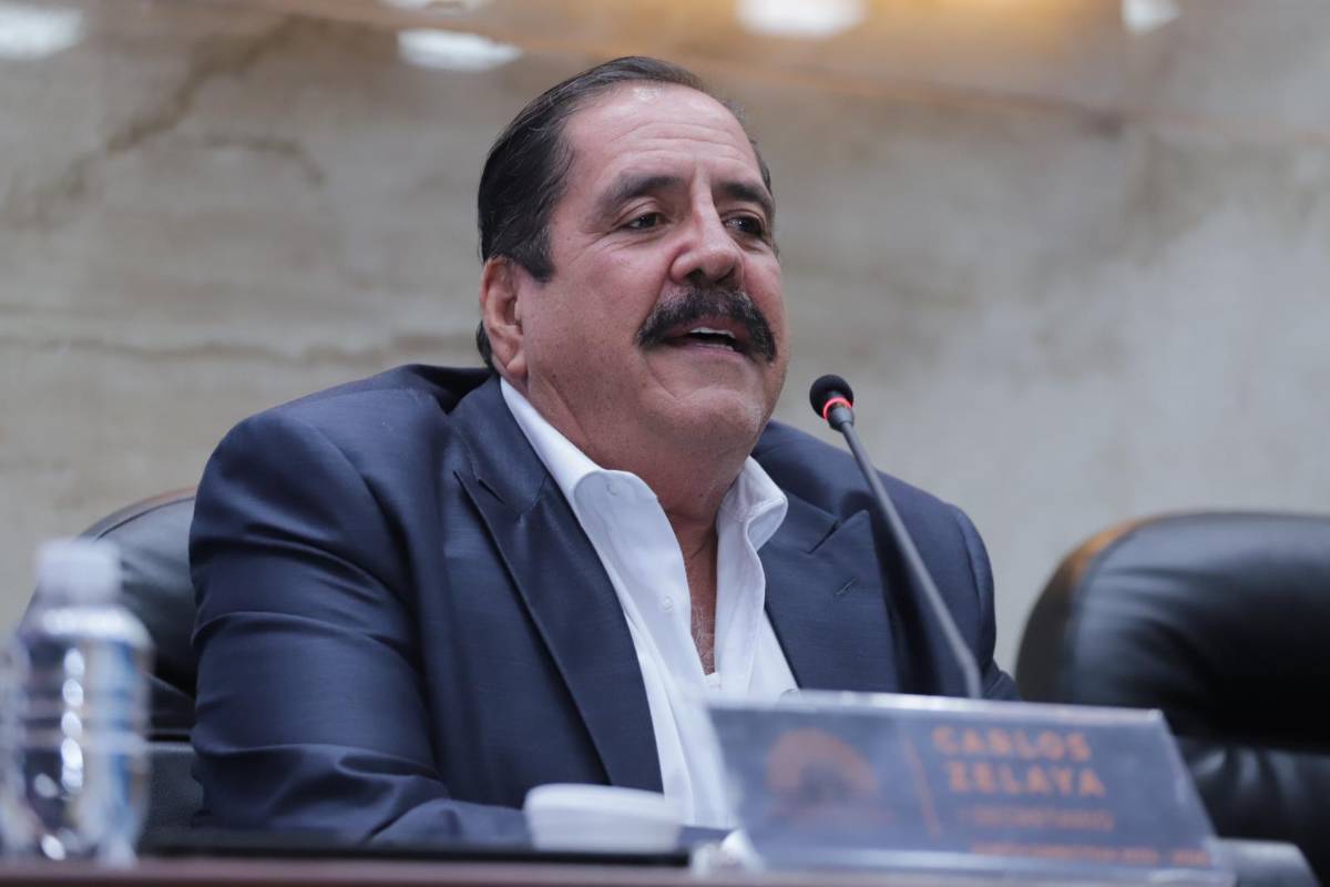 Carlos Zelaya reacciona tras ser  vinculado con narcotráfico
