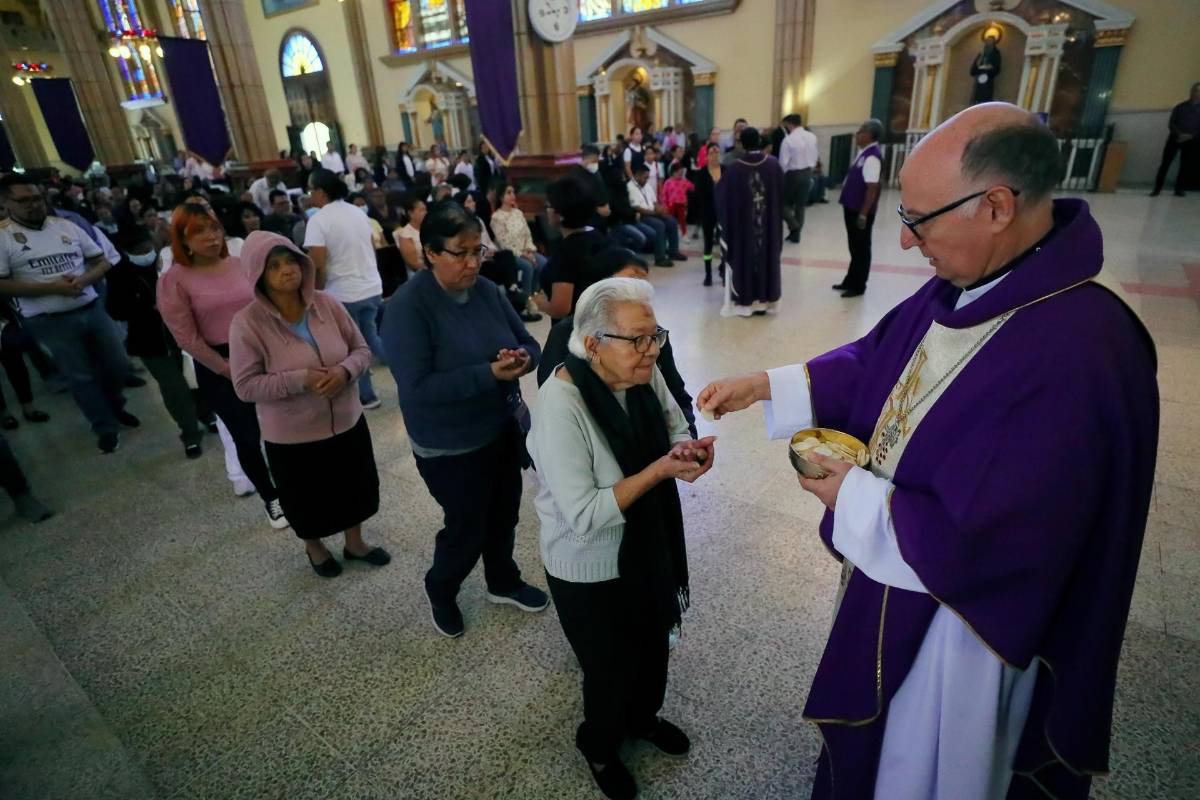 Arzobispo de Tegucigalpa propone vivir “una cuaresma en comunidad”