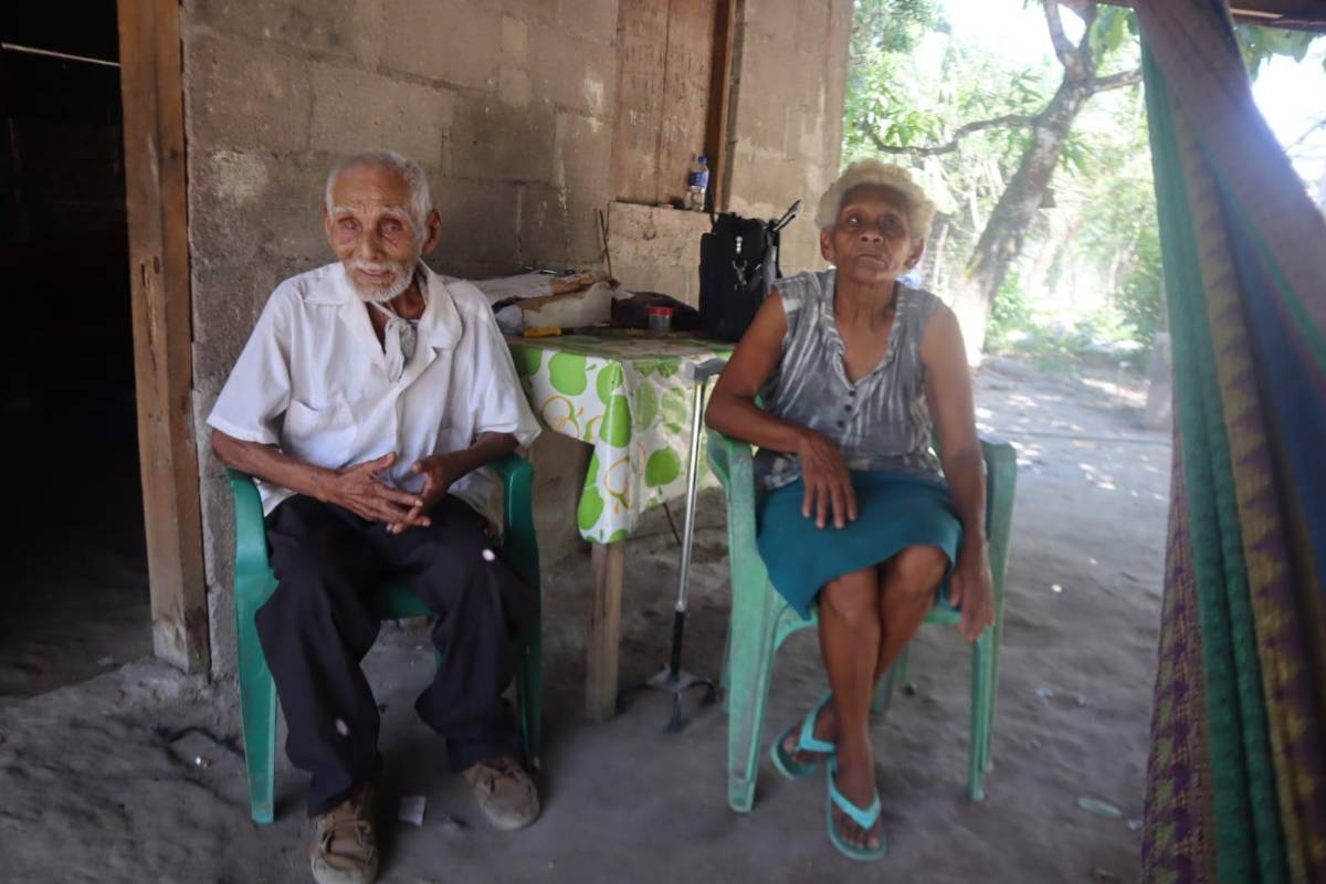 Don “Lionso” con con su esposa María Domitila.