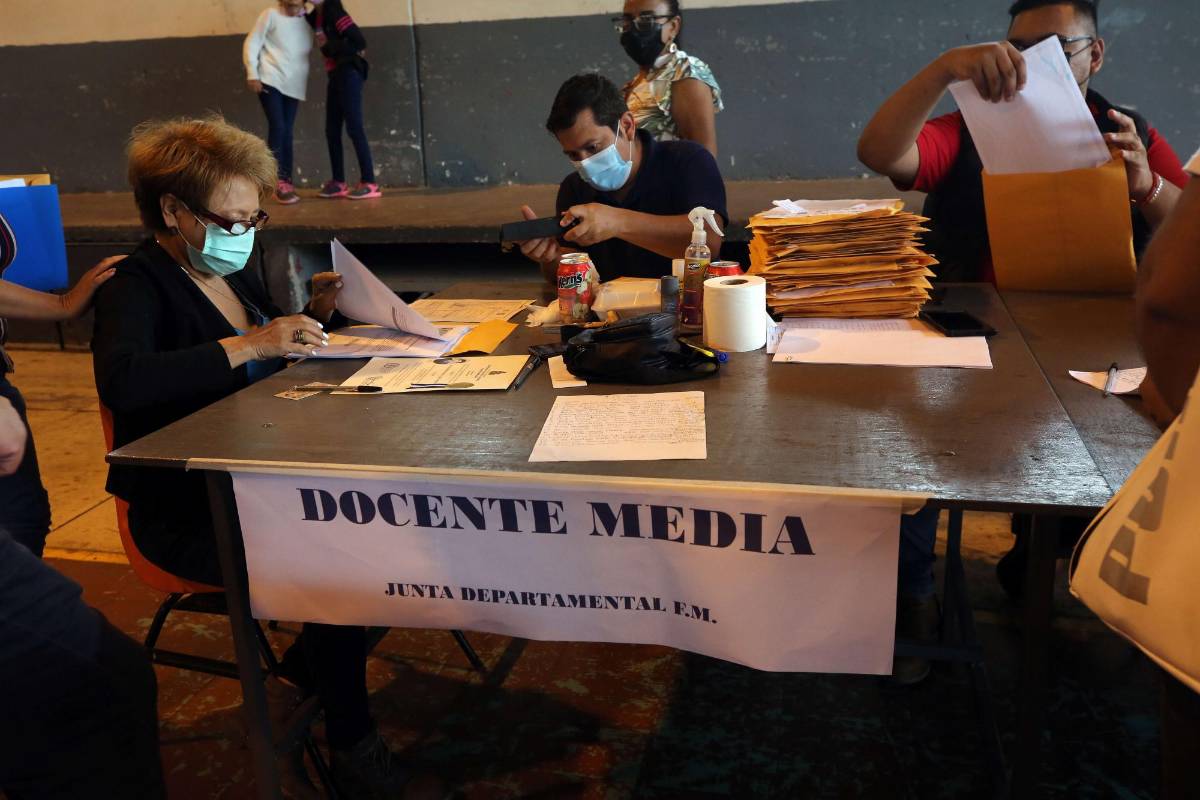 Más de 9,000 plazas ofrecerán para maestros de primaria