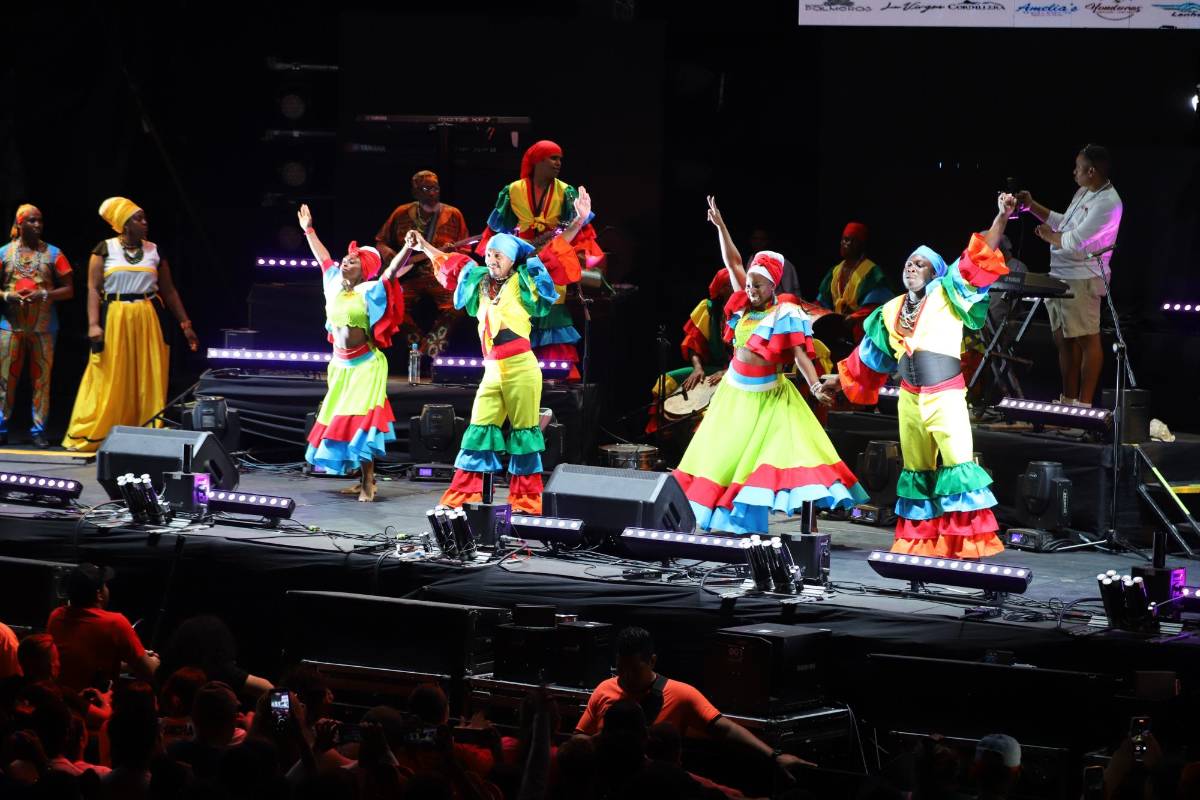 Alexis & Fido y Oro Sólido, los internacionales que amenizaron la noche carnavalesca