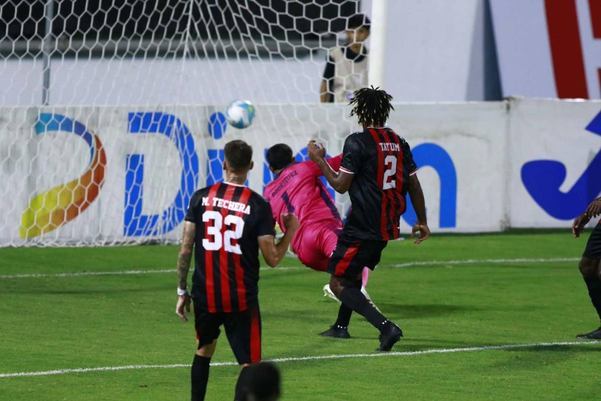 La polémica que reclamó Marathón vs Independiente, primera expulsión y lindas chicas