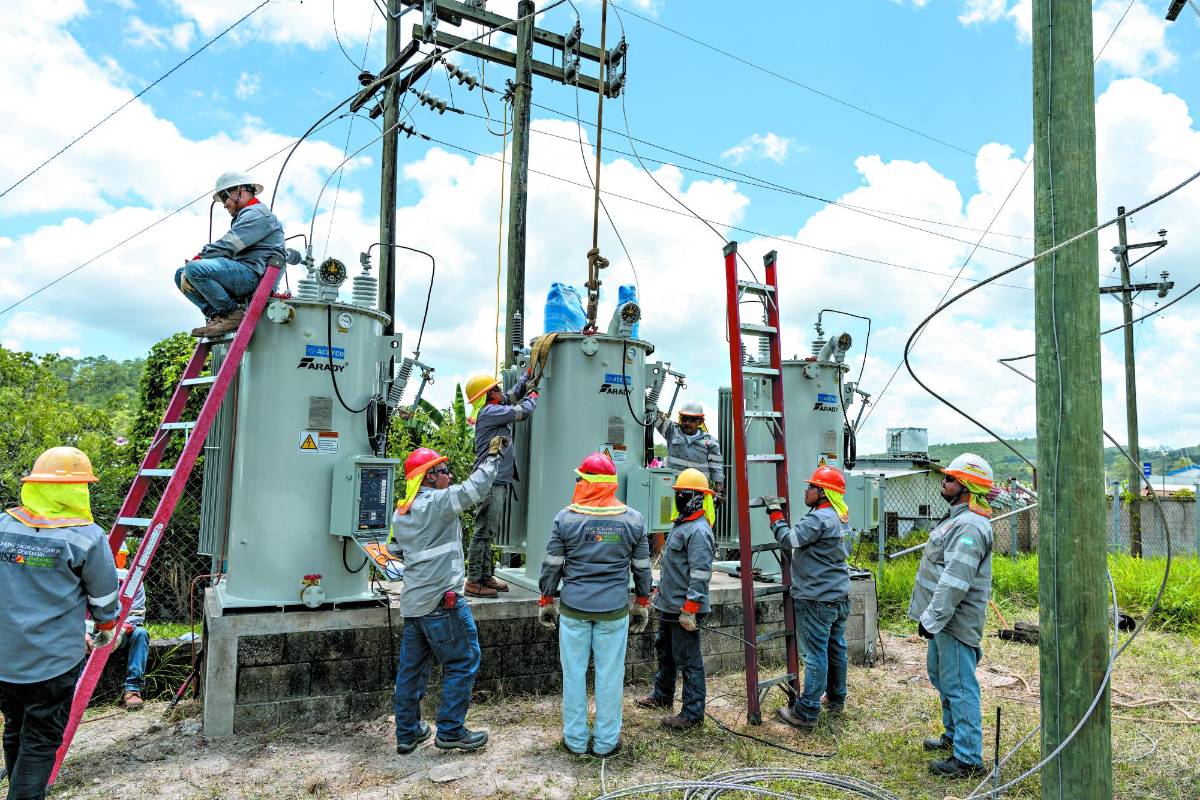 Deuda de Enee impactará en licitación de 1,500 MV, que no acabará con apagones en 2025