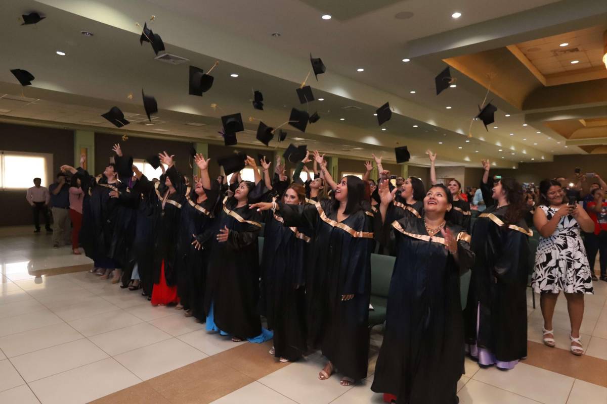 Centro Politécnico del Norte celebra su anhelada graduación