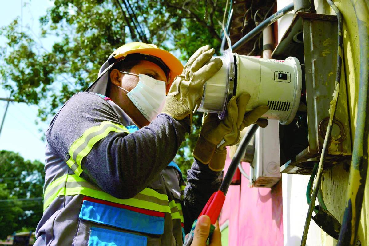 Hay viviendas que por su consumo deberían pagar L6,000 a L7,000 y pagan solo L1,500.