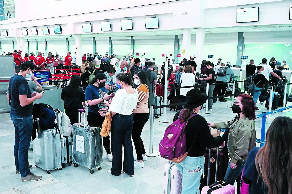 Ehisa pretende seguir manejando los aeropuertos