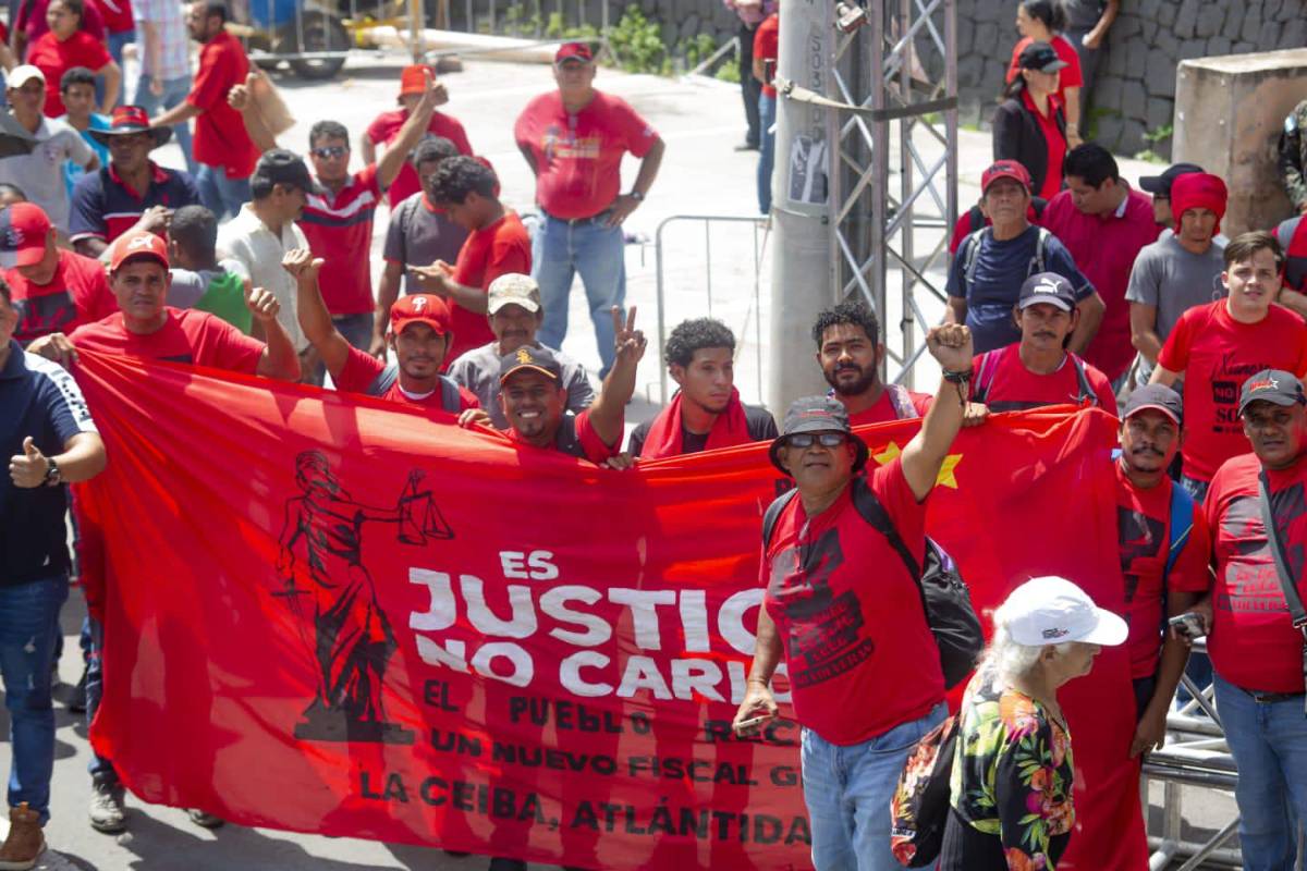 No se reportan, de momento, incidentes violentos.